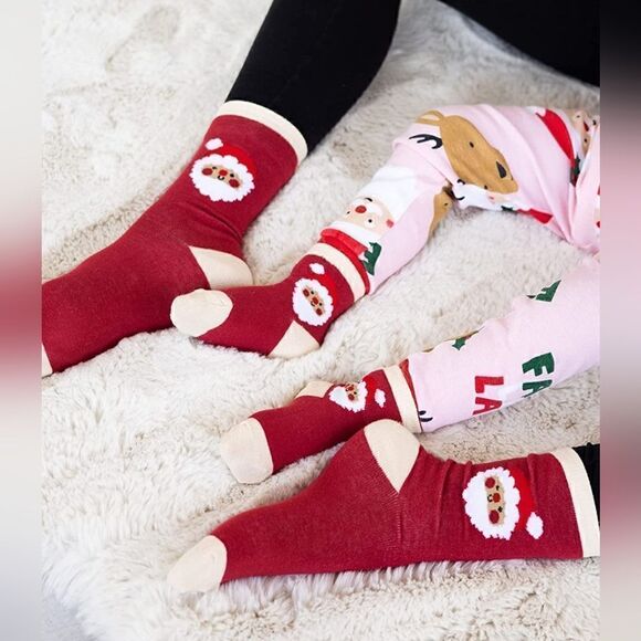 New Pearhead Parent and Baby Christmas Santa Sock Set - Picture 2 of 4